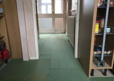 underlay-goes-down-for-replacement-laminate-flooring